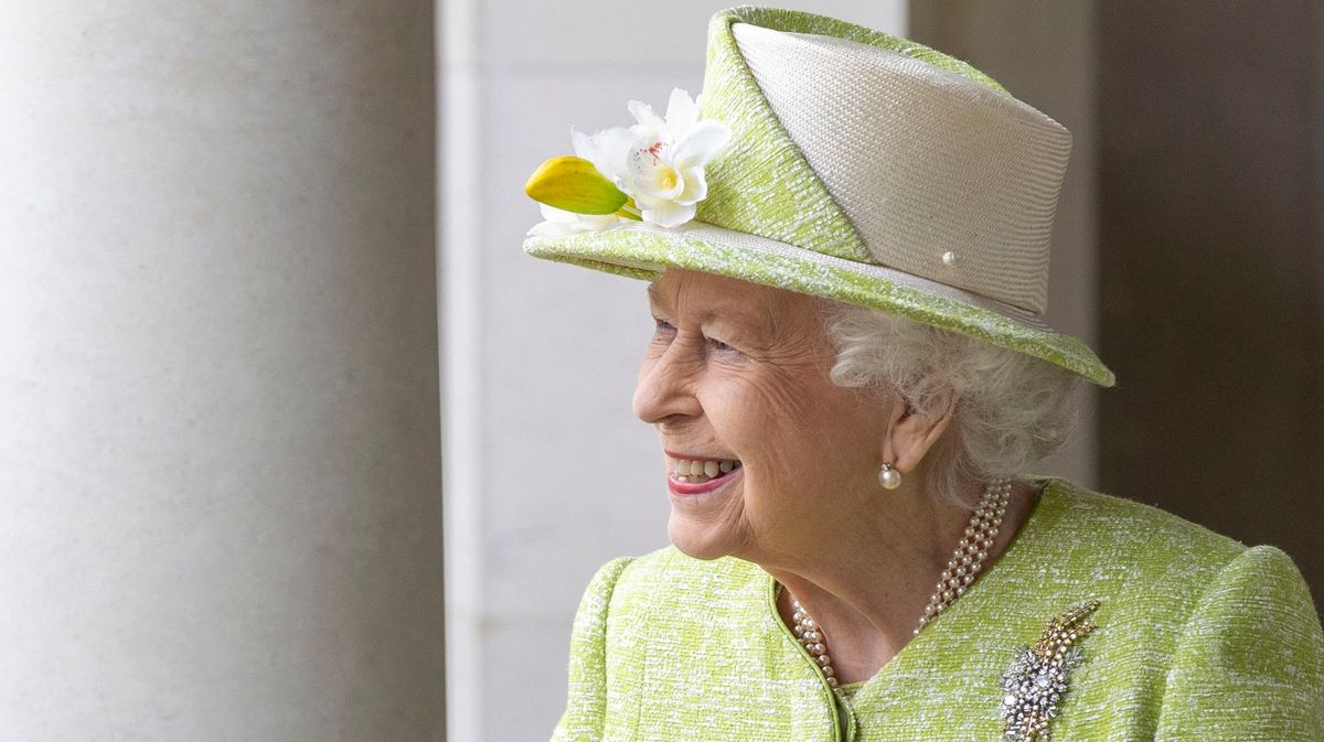 Královna Alžběta čeká další přírůstek do rodiny. Oznámení je drobným popíchnutím